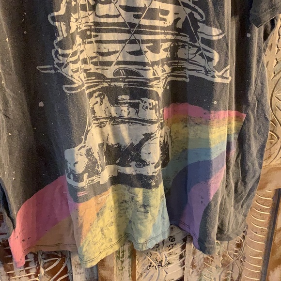 Magnolia Pearl Happy Tee - Picture 10 of 12